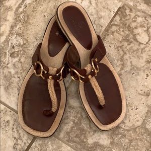 Cole Haan thong sandals in leather and raffia